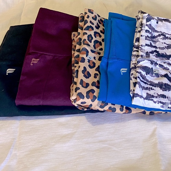 Fabletics Pants - FABLETICS (Size S) White & Black Powerhold leggings w hidden pocket